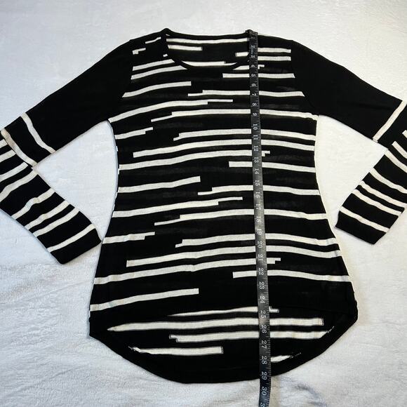 Women's Crewneck Geometric Print Sweater Size S High Low Hem Lightweight Casual - Picture 5 of 5